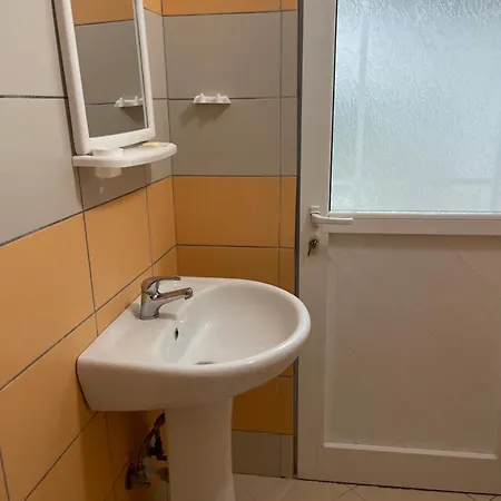 Mario 1 Gæstehus Ksamil